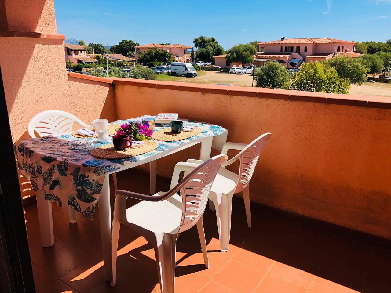 Apartamento entero, Apartamento 'Trilocale Iris 300 Mt Spiaggia' con Terraza Privada y Jardín Privado in San Teodoro, Olbia-Tempio