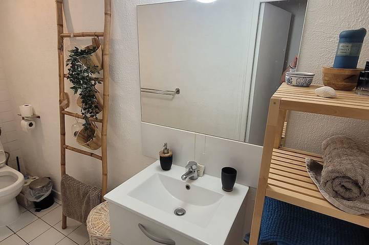 Entire apartment, Duplex Avec Terrasse sur les Toits D'aix en Provence - Avec Climatisation in Aix-en-Provence, Aix-en-Provence region