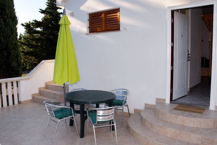 Apartament wakacyjny dla 4 osób, z Balkon/ taras w Privlaka