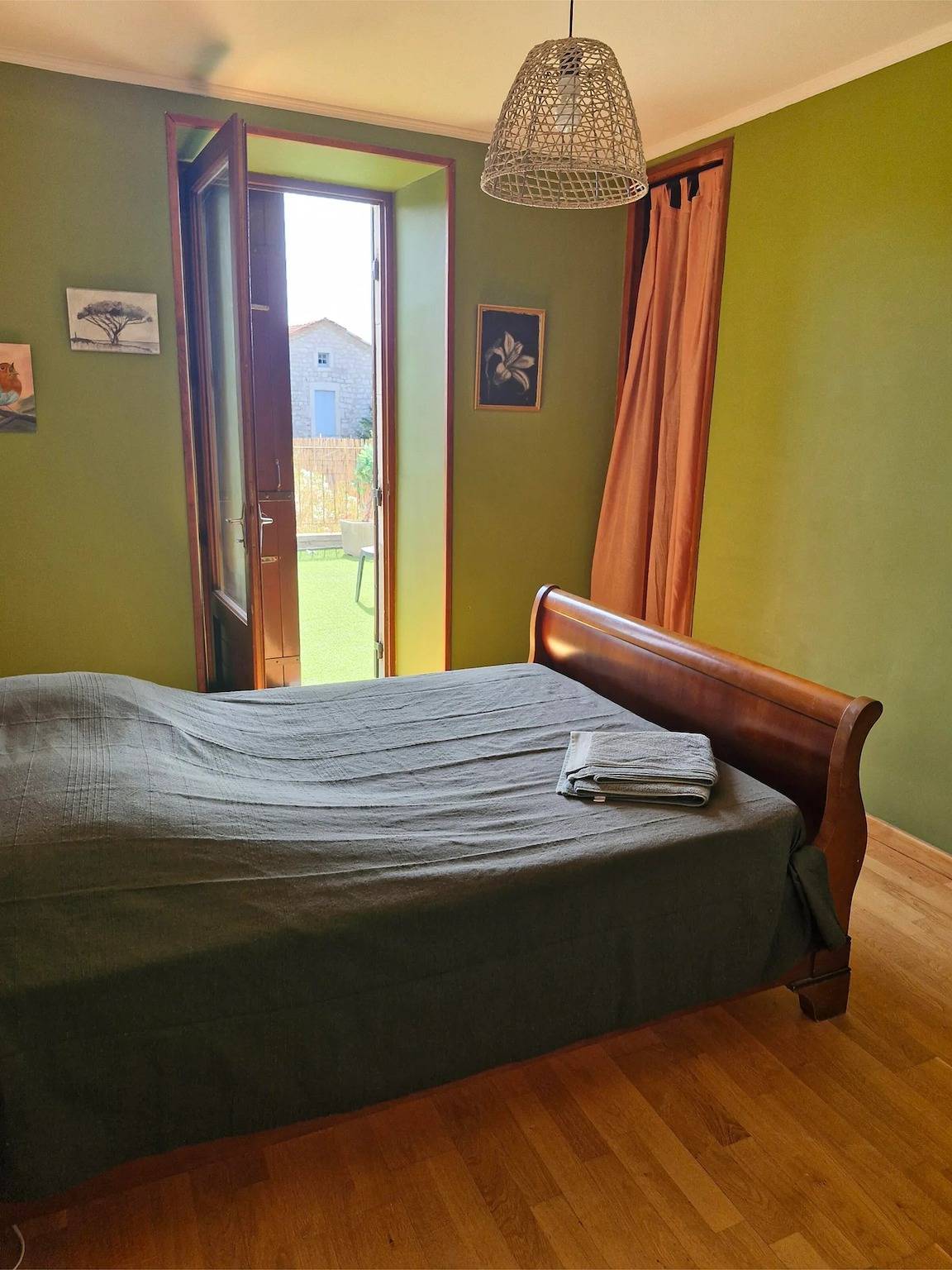 Casa de huéspedes - 'Nature D'Art' con piscina privada, terraza privada y Wi-Fi in Ruoms, Ardèche