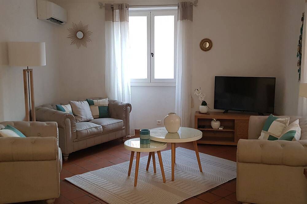 Very nice house of 120 m2 in the heart of Valbonne village for 6 people in Valbonne, Cannes region
