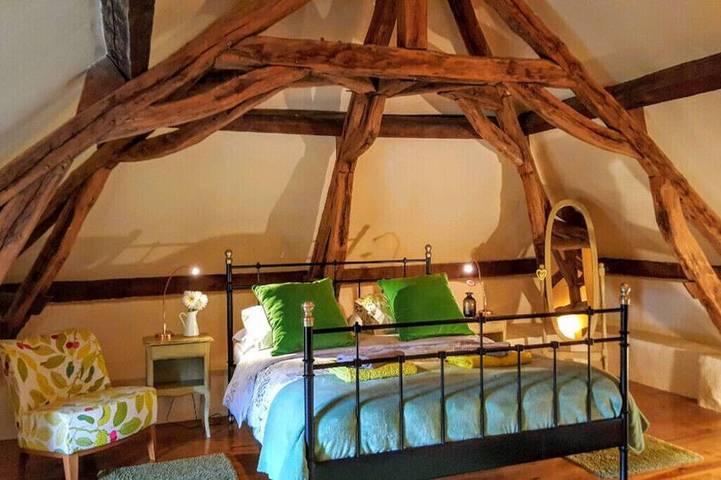 Gîte pour 6 personnes, avec terrasse ainsi que piscine et jardin, animaux acceptés dans Les Eyzies - 2