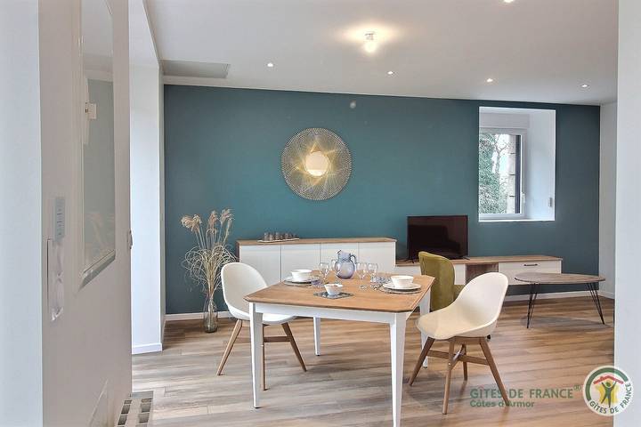 Gîte für 2 Personen, mit Sauna und Garten sowie Terrasse und Whirlpool in Frankreich - 4