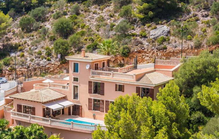 Ferienhaus für 8 Personen, mit Terrasse und Pool in Canyamel