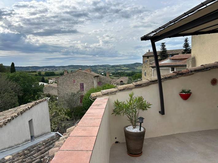 Location de vacances pour 4 personnes, avec terrasse et vue à Mirabel-aux-Baronnies - 4