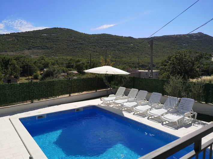 Ganze Wohnung, Für 8 Personen ca. 120 m² in Dubrava, Dalmatien (Gespanschaft Split-Dalmat in Split-Dalmatien