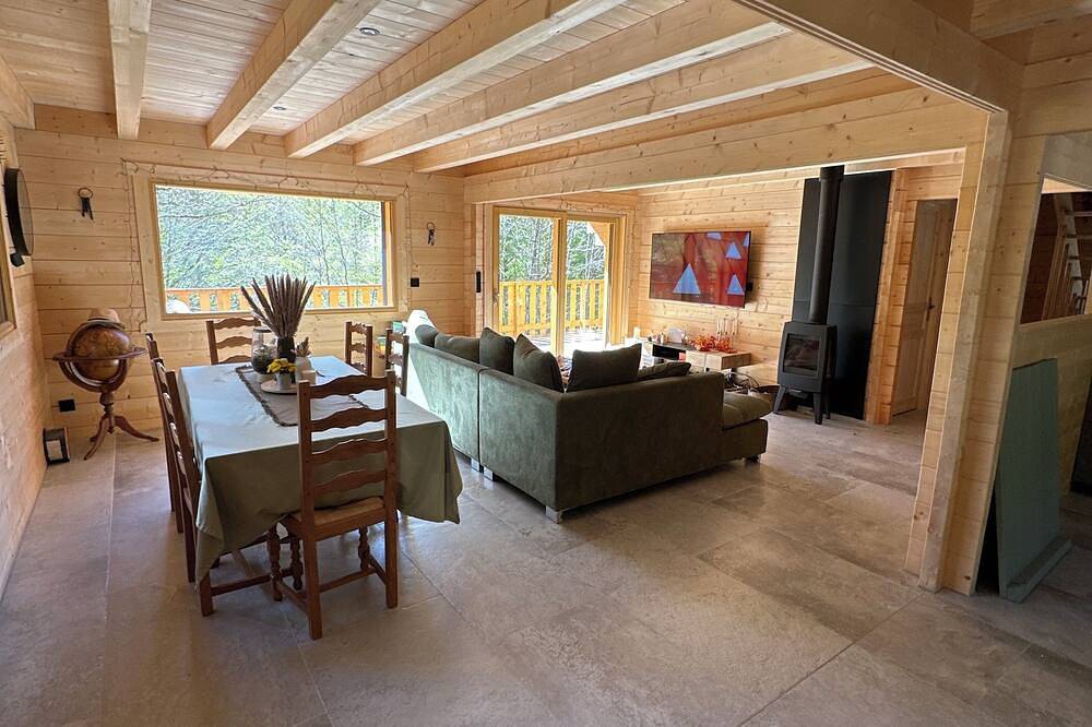 Chalet en bois à l'Esperou pour 15 personnes in L'Espérou, Dourbies