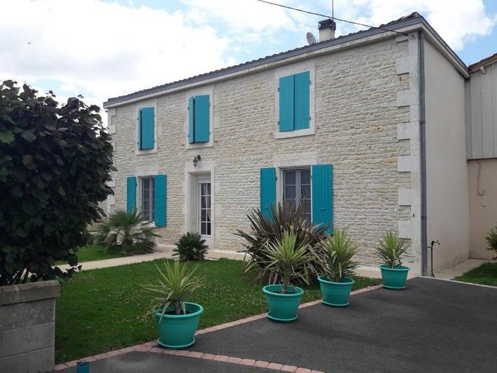 Studio pour 2 personnes, avec jardin et piscine, animaux acceptés dans les Deux-Sèvres - 2