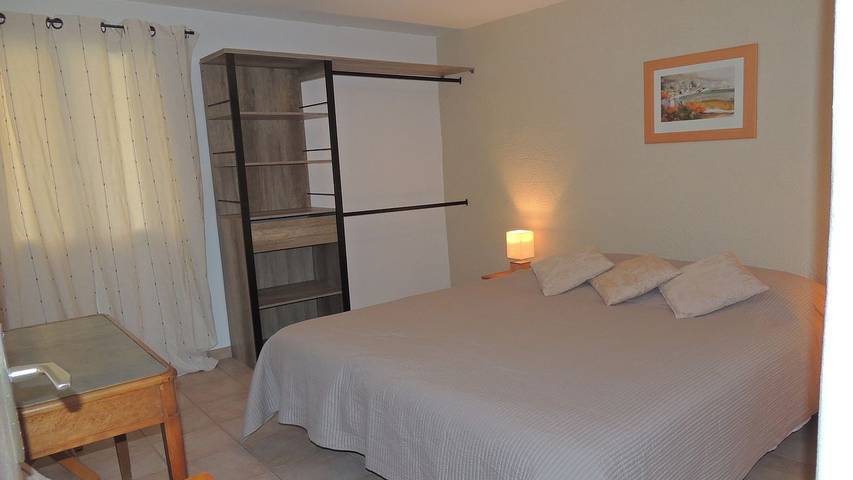 Location de vacances pour 5 personnes, avec piscine et jardin à Buisson - 3