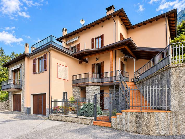 Villa Lago di Como by Lago Reisen in Lezzeno, Comer See