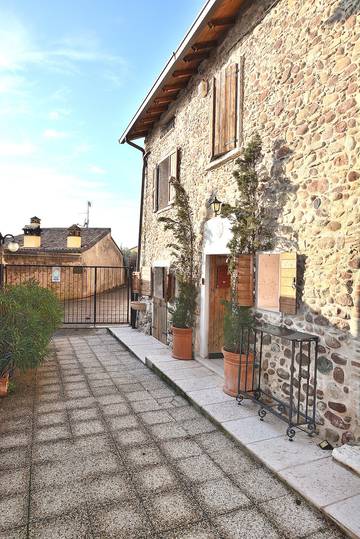 Gîte pour 4 personnes, avec terrasse, animaux acceptés à Bardolino