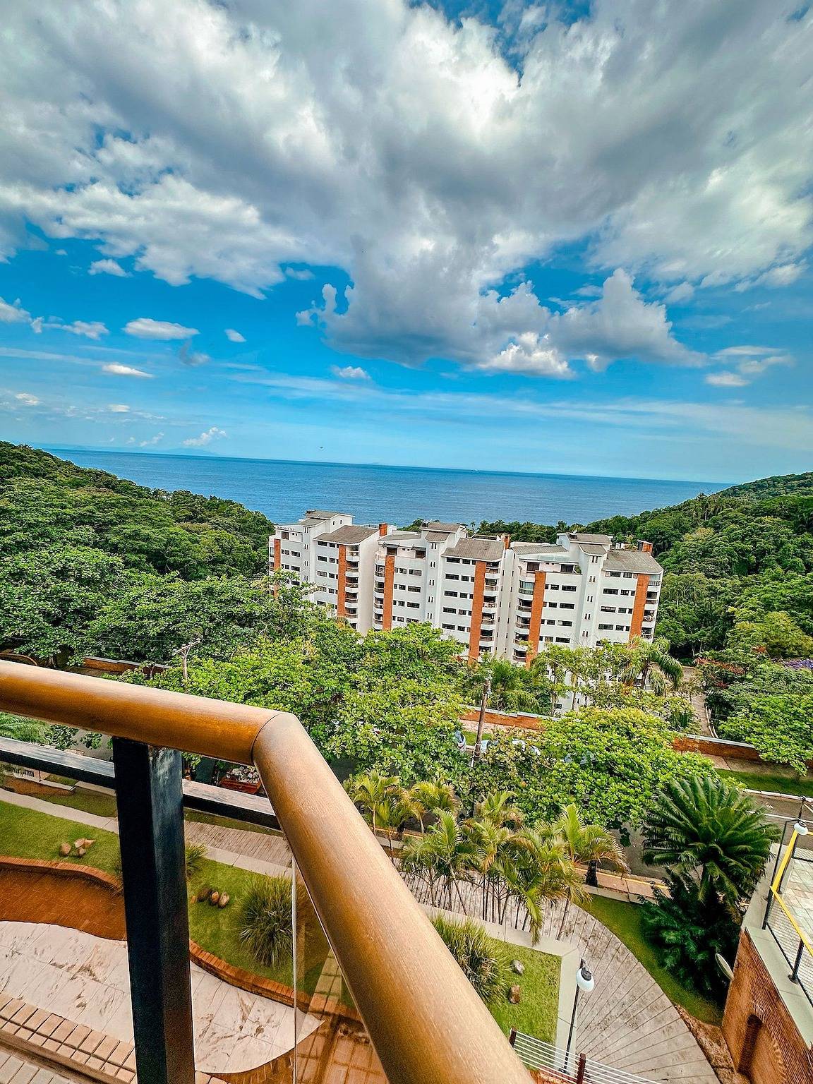 Apartamento entero, Apt. with Sea View & Beach Access | Sorocotuba Ii in Tortuga (Guarujá), Praia da Enseada (Guarujá)