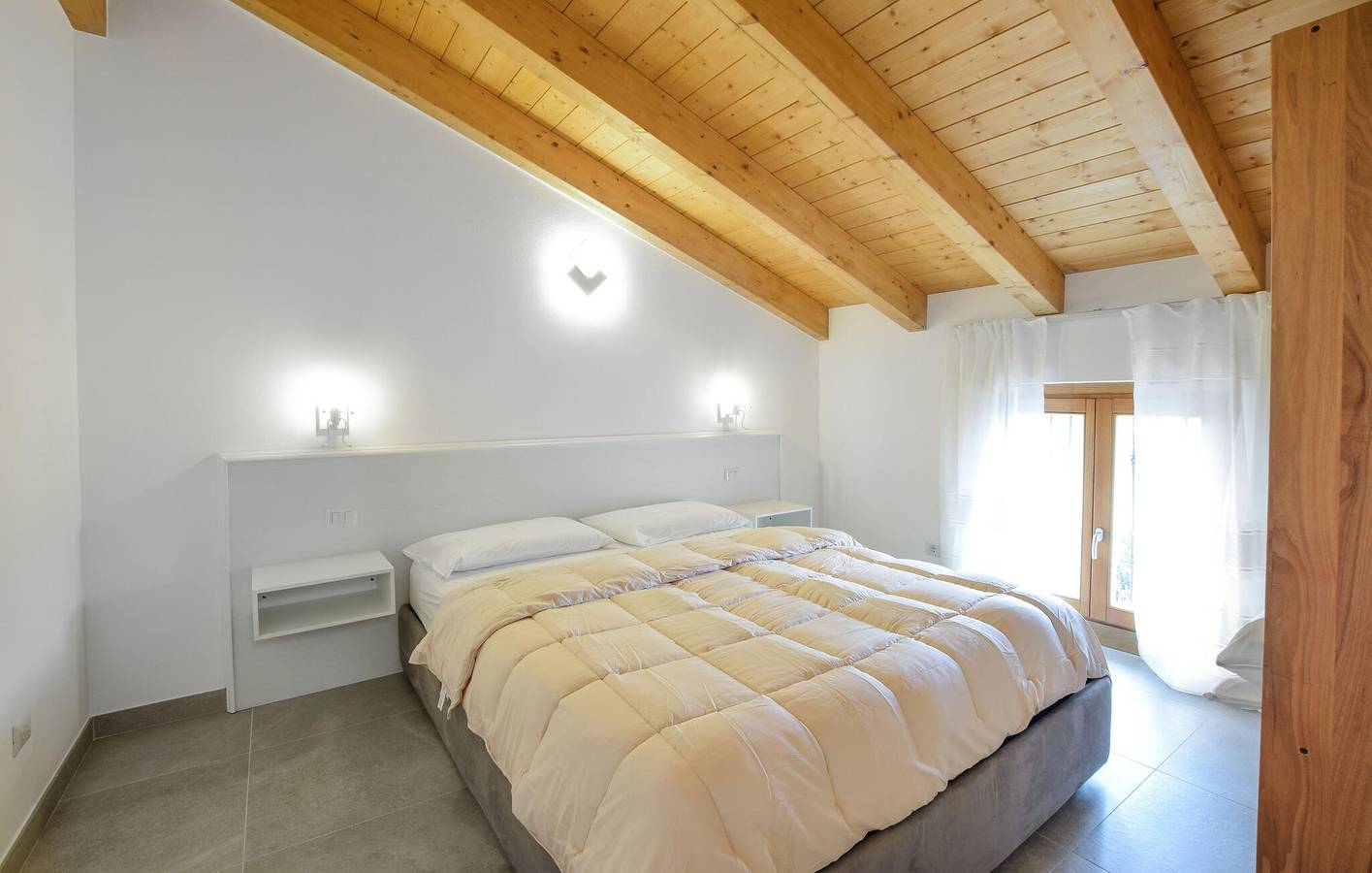 Hel ferielejlighed, Ferielejlighed for 4 personer in Peschiera del Garda, Garda-Fjellene
