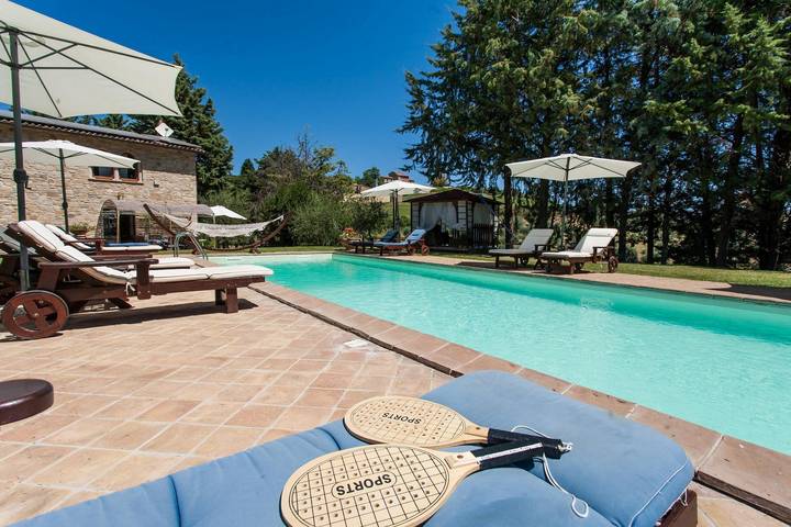 Vakantiehuis voor 26 personen, met zwembad en terras in Perugia