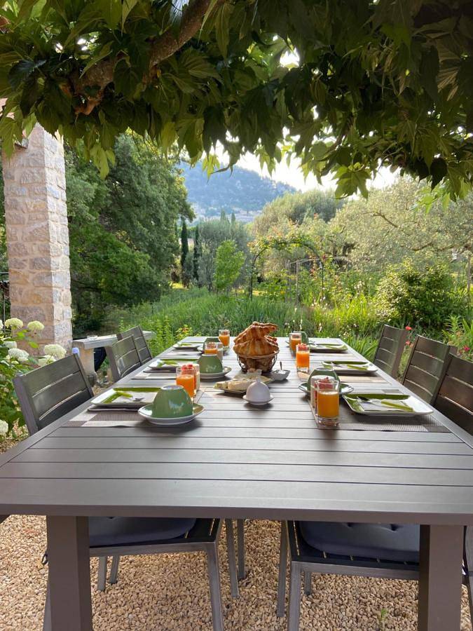 Chambre d’hôte pour 2 personnes, avec terrasse et vue ainsi que jardin et piscine dans Dentelles de Montmirail - 3