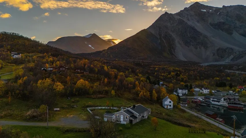 Ferienhaus für 10 Personen, mit Garten und Seeblick sowie Ausblick und Sauna, mit Haustier - 1