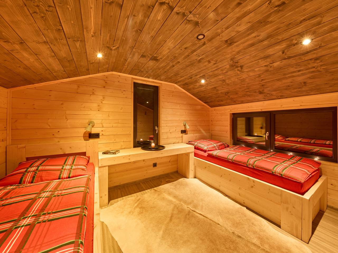 Luxe Timber Lodge & Pet Retreat in Jungbuch, Region Trautenau