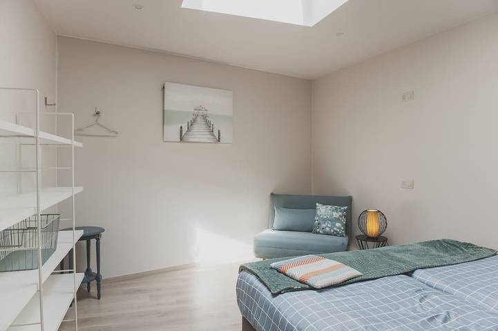 Location de vacances pour 6 personnes, avec terrasse et jardin à Dixmude - 2