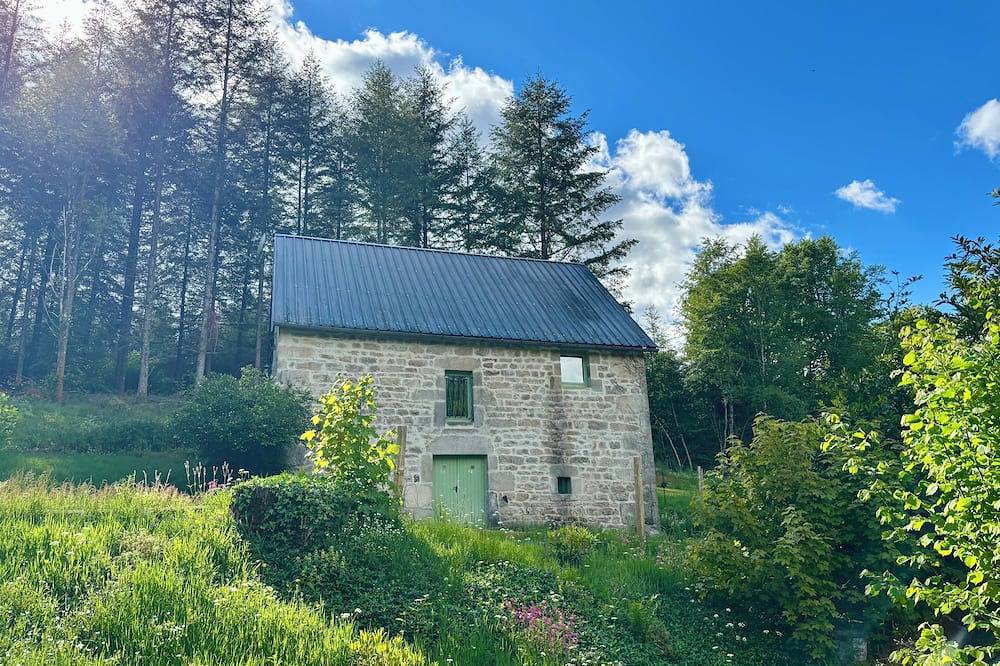Le Gîte de Couturas – Jardin clôturé et piscine partagée en Corrèze in Saint-Hilaire-les-Courbes, Région de Tulle