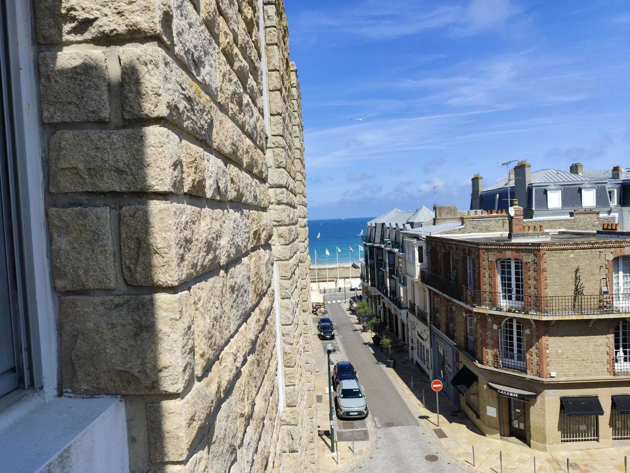 Entire apartment, Le Triskel in Dinard, Saint-Malo region