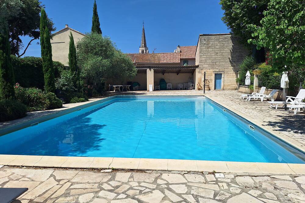 Entire apartment, A little cocoon in the Alpilles near Saint-Rémy-de-Provence. in Graveson, Arles region