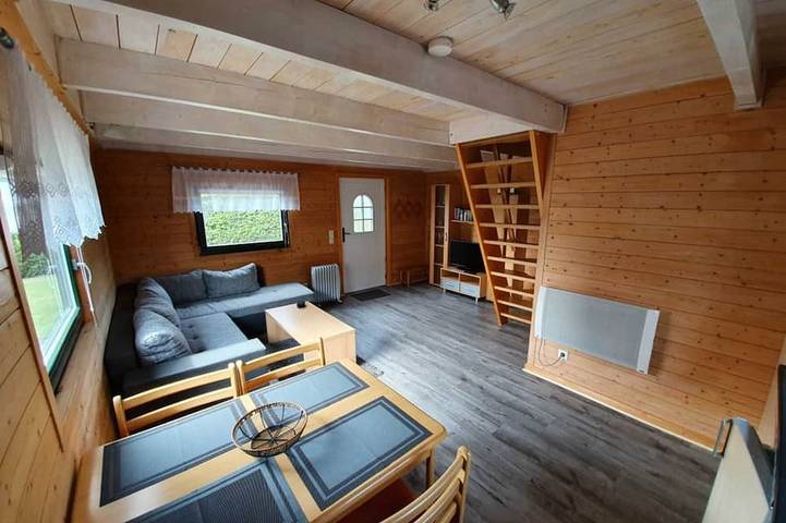 Ferienhaus für 12 Personen, mit Garten in Userin