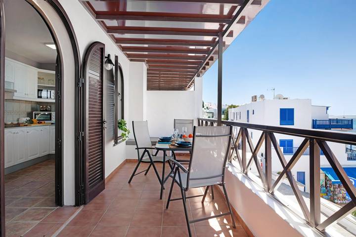 Entire apartment, Vacation Apartment 'La Estrella Ii' with Sea View, Wi-Fi and Air Conditioning in Playa Blanca, Yaiza