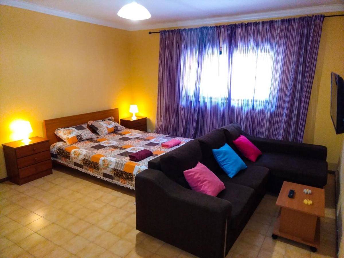Triple Room with Private Bathroom in Braga, District de Braga