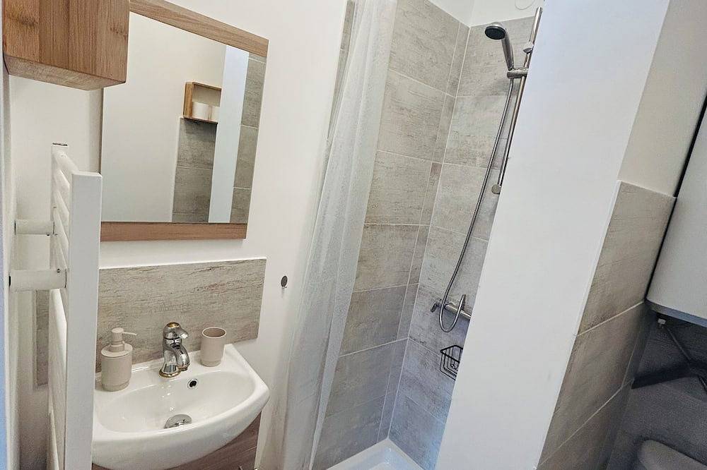 Geheel appartement, New apartment near train station in Tours, Tours en omgeving