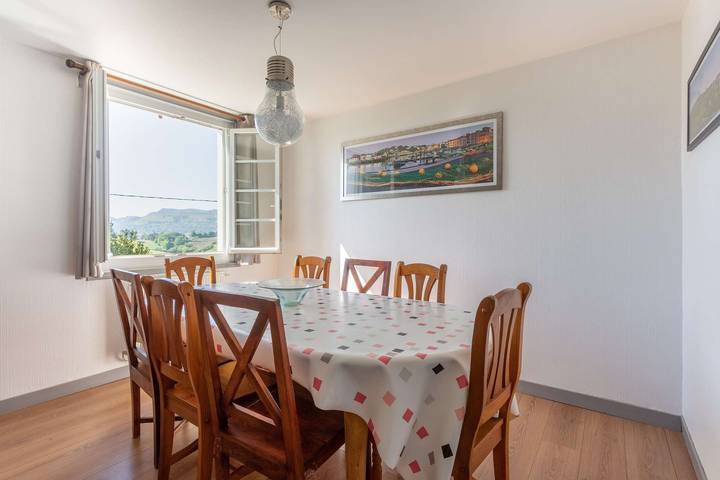 Gîte pour 8 personnes, avec jardin à Urrugne - 4