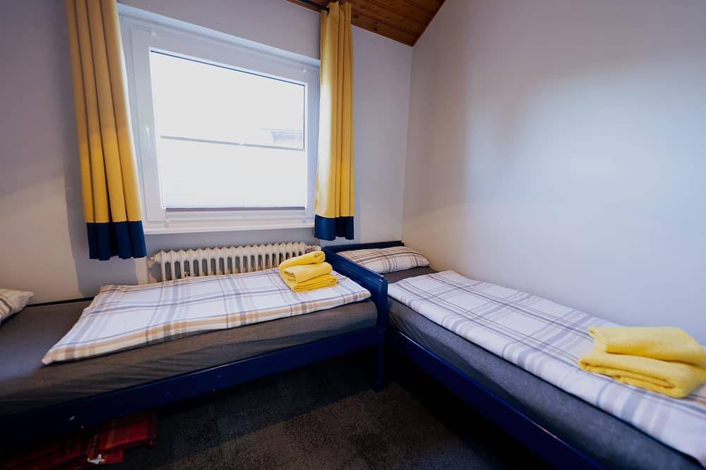 Apartamento entero, Casa de arquitecto inundada de luz en un lugar tranquilo Fewo \"Amarillo\" in Hemfurth-Edersee, Edertal