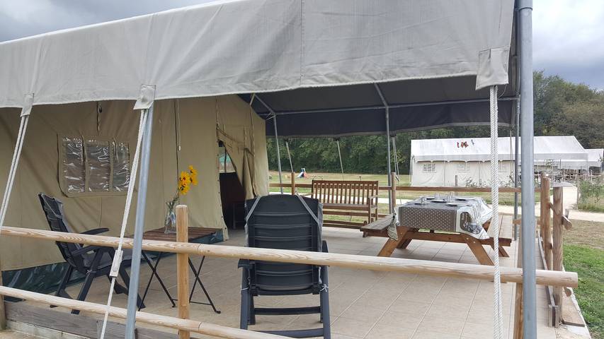 Location de vacances pour 6 personnes, avec jardin et piscine à Lignac - 4