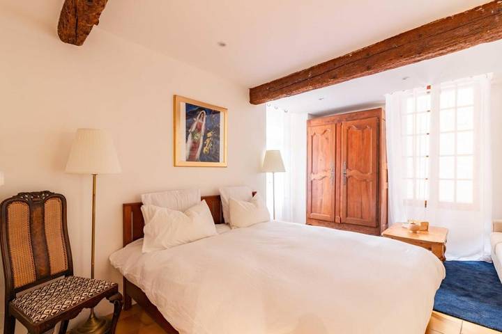 Chambre d’hôte pour 2 personnes, avec vue et balcon