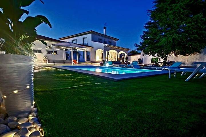 Casa rural para 16 personas, con Balcón y Terraza además de Piscina y Vistas en Uclés - 2