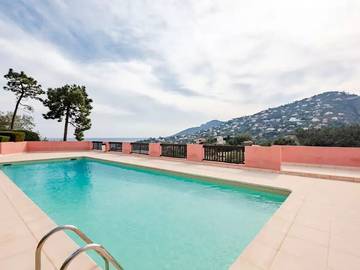 Villa pour 6 personnes, avec terrasse et piscine à Théoule-sur-Mer