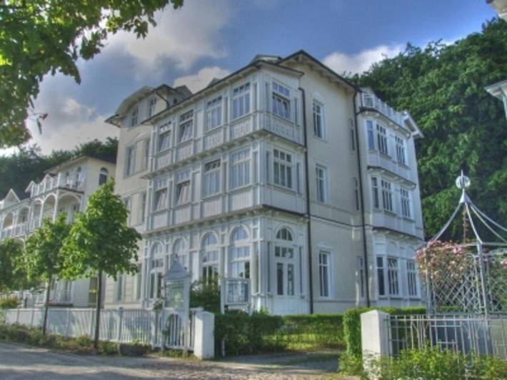 Villa für 5 Personen, mit Balkon und Seeblick sowie Ausblick in Binz - 2