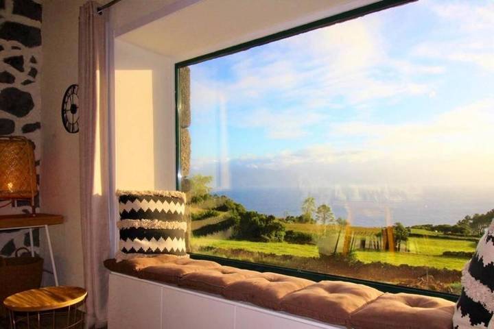 Chalet para 3 personas, con jardín además de terraza y vistas en Azores