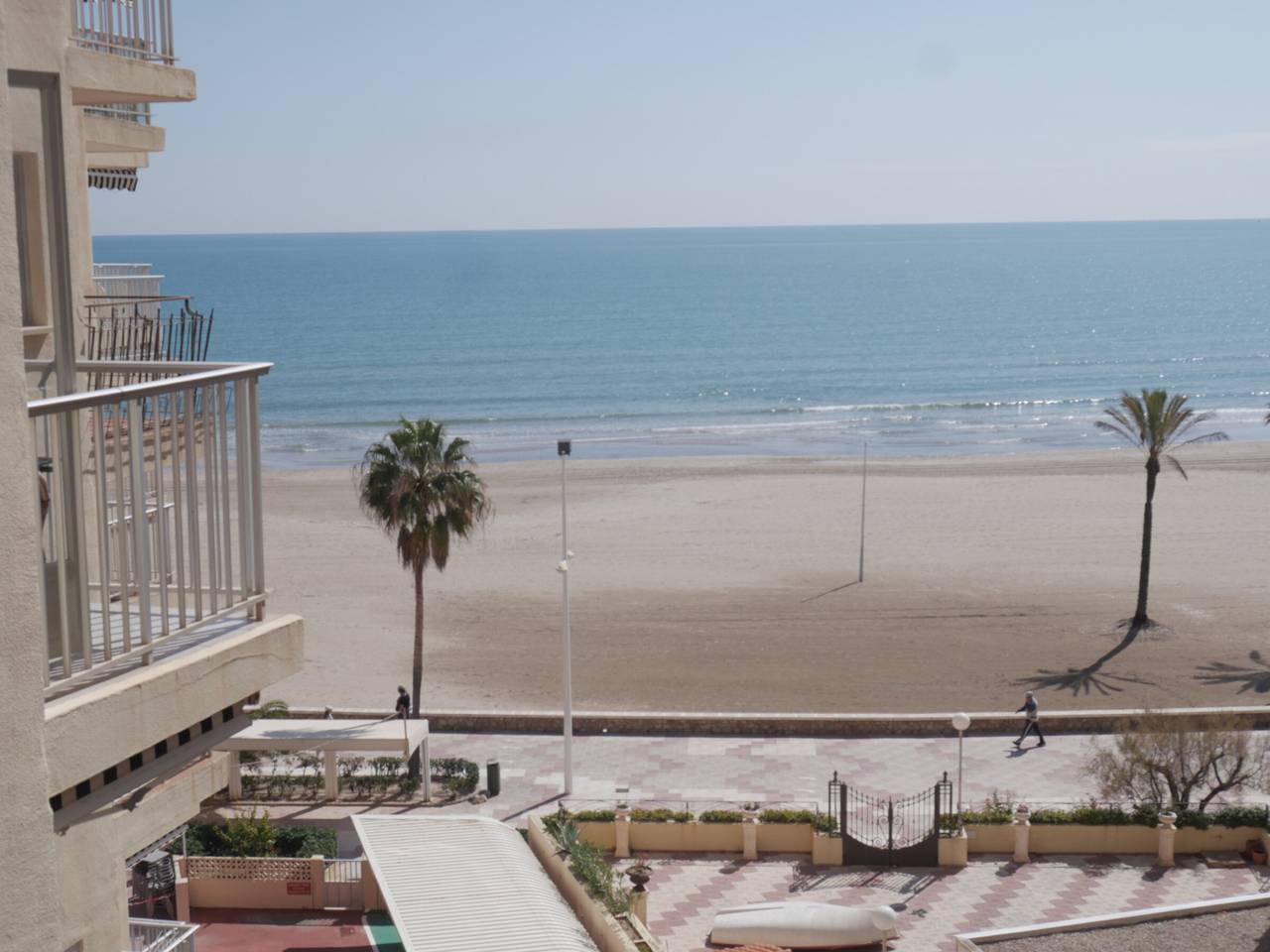 Ganze Wohnung, Familienapartment in Cullera mit Gemeinschaftsparkplatz in Platja de Sant Antoni (Cullera), Cullera