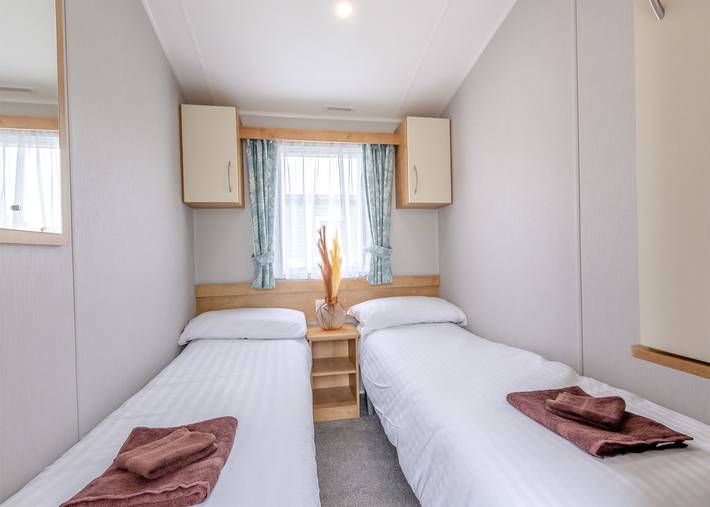 Bronze Caravan with parking 4 in Burgh Castle, Great Yarmouth