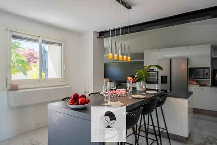 Location de vacances pour 8 personnes, avec terrasse et piscine dans Parc des Expositions Montpellier - 4