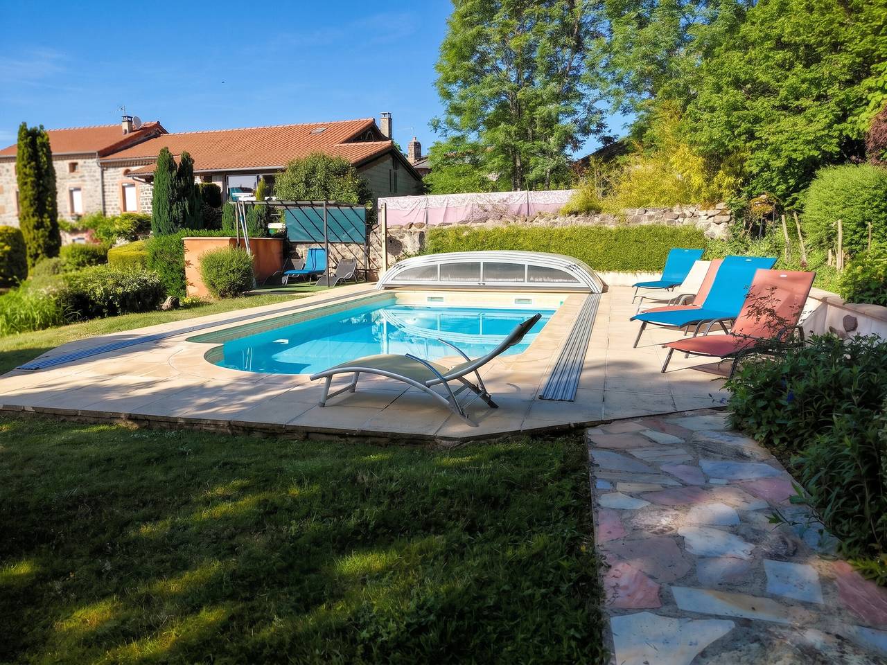 Charmante maison avec piscine privée à Siaugues-Sainte-Marie in Siaugues-Sainte-Marie, Haute-Loire