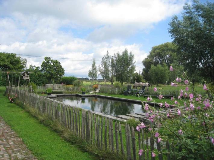 Maison de vacances pour 4 personnes, avec Balcon et Terrasse ainsi que Jardin et Piscine à Lier