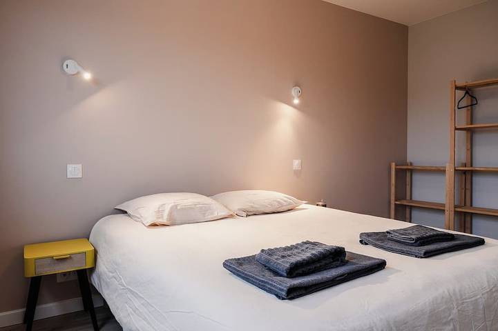 Location de vacances pour 11 personnes, avec terrasse et jacuzzi dans Plage Du Billou Santec - 4