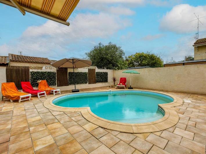 Casa de vacaciones para 6 personas, con terraza además de jardín y piscina - 1