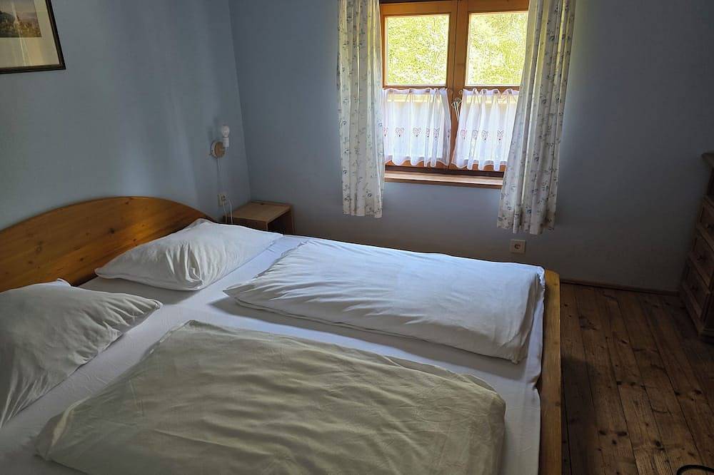 Ellmau: Uriges Ferienhaus, 350 m bis zur Bergbahn im Bergdoktordorf in Ellmau, Kaisergebirge