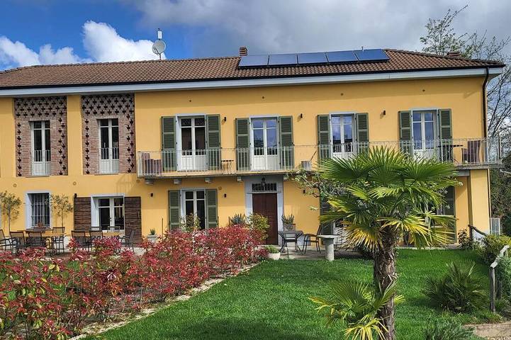 Ferienhaus für 11 Personen, mit Balkon und Garten