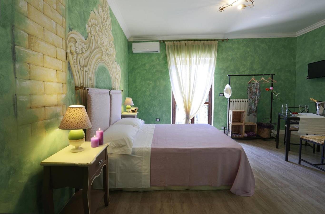 Appartamento intero, Appartamento 'Hestasja - Shedia Room' con balcone, Wi-Fi e aria condizionata in Nardò, Nardò (comune)