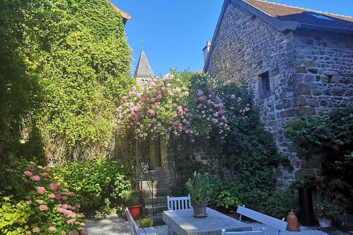 Gîte pour 5 personnes, avec Jardin et Piscine à Bois-Sainte-Marie