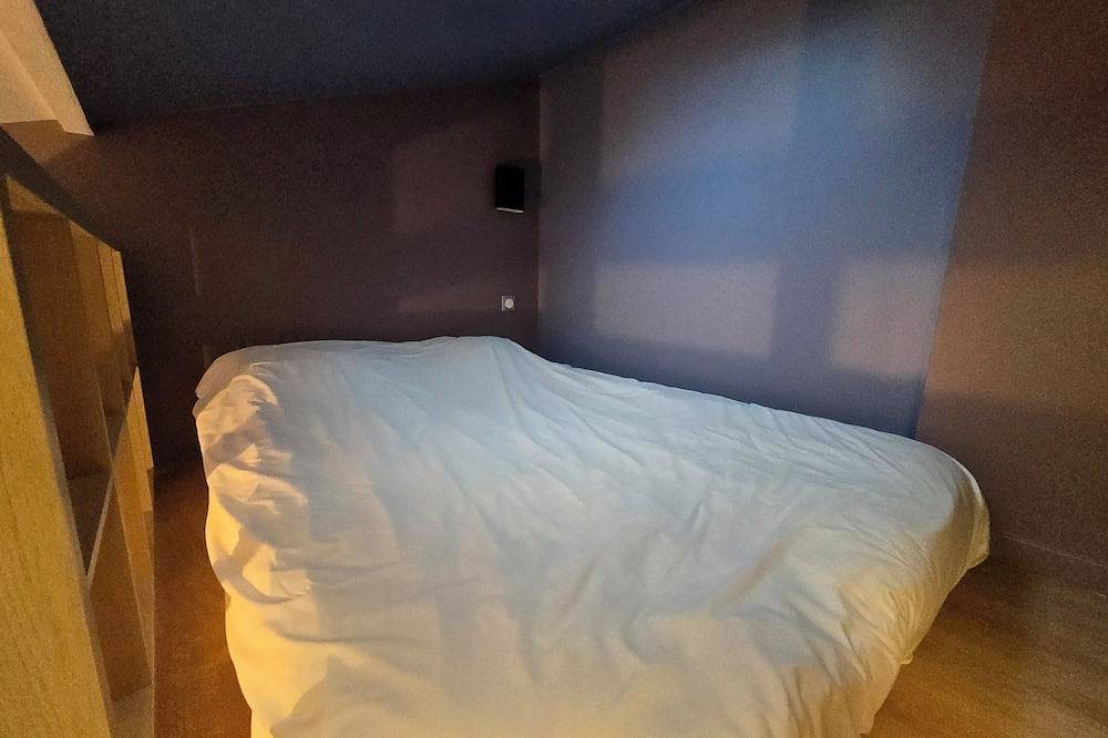 Entire apartment, Fully equipped studio with bedroom near Paris in Issy-les-Moulineaux, Hauts-de-Seine