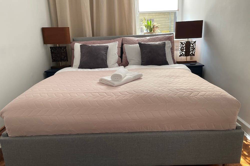 Ganze Wohnung, Cozy pet friendly apartment - 5 min from Old Town! in Osiedle Partyzantów, Zamosch